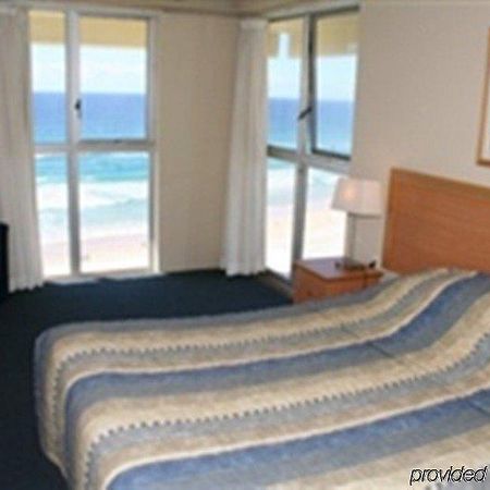 Готель Surfers Royale Серферз-Передайз Екстер'єр фото